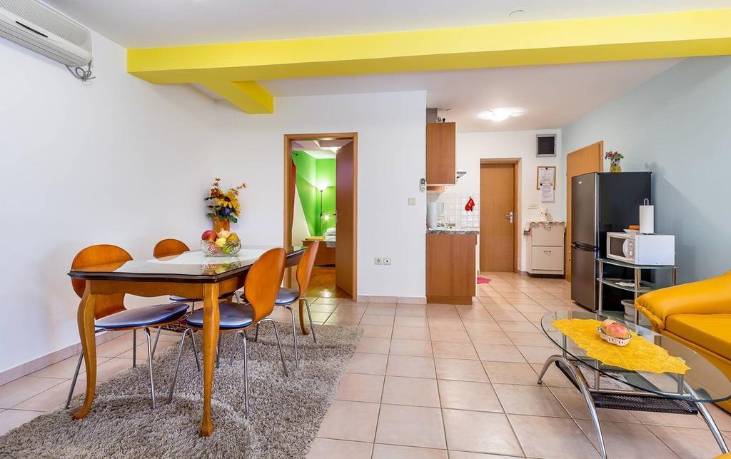Apartment Ellis Premantura Exterior photo